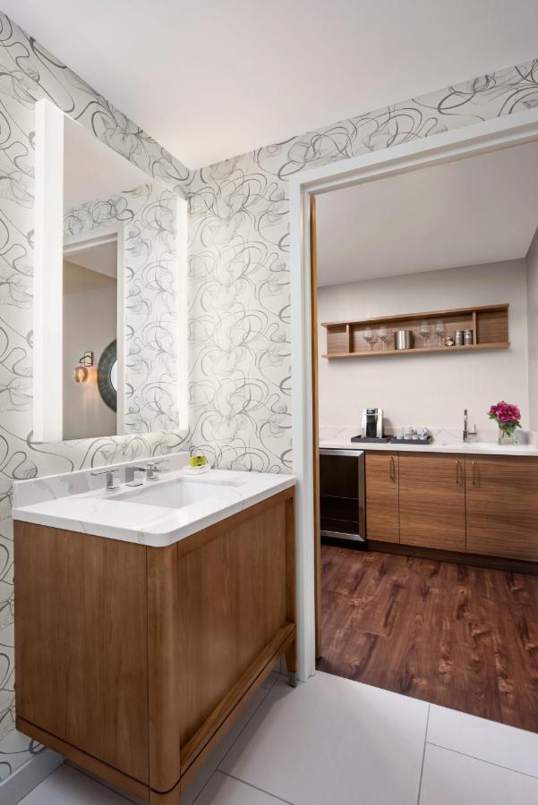Waterfront Corner Suite South at InterContinental San Diego, an IHG Hotel