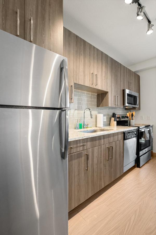Studio Apartment (Self Check-in with Virtual Front Desk) at Kasa Arlington Dallas