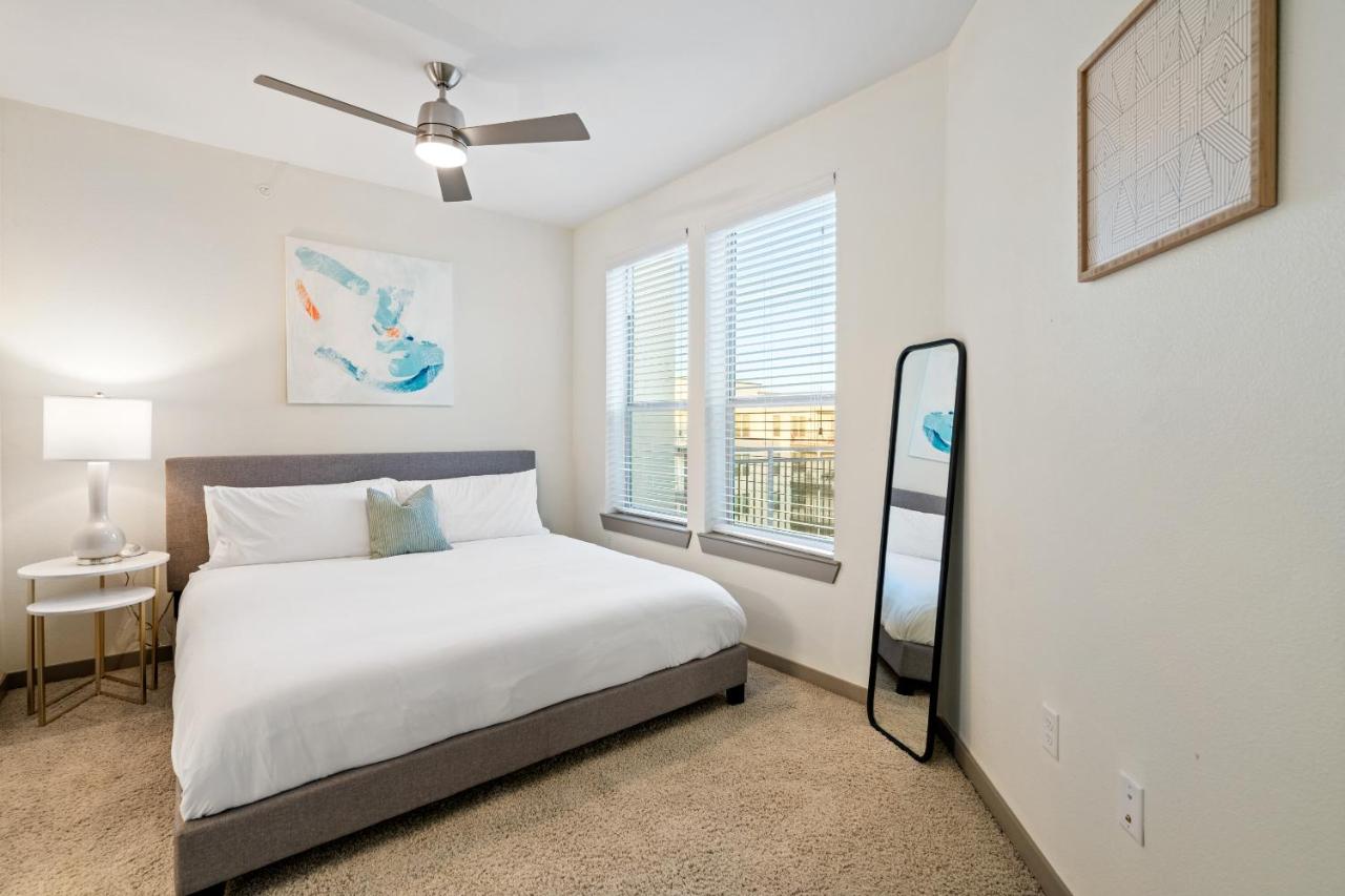 Two-Bedroom Apartment (Self Check-in with Virtual Front Desk) at Kasa Arlington Dallas