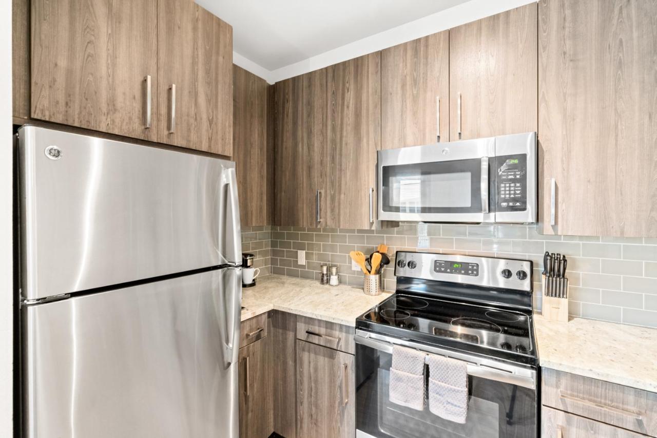Two-Bedroom Apartment (Self Check-in with Virtual Front Desk) at Kasa Arlington Dallas
