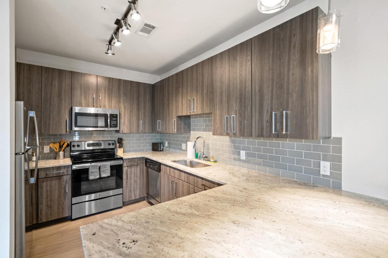 Two-Bedroom Apartment (Self Check-in with Virtual Front Desk) at Kasa Arlington Dallas