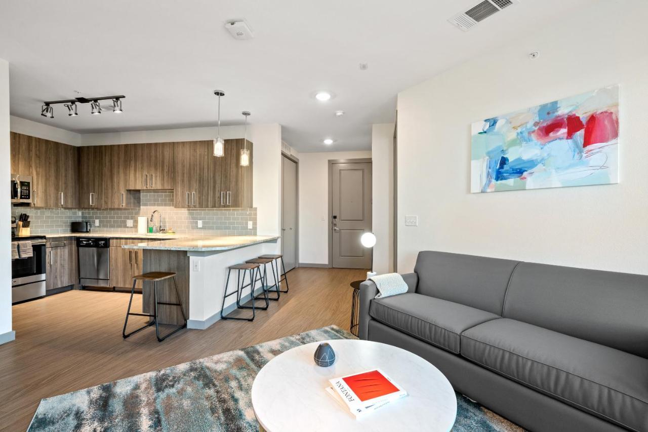 Two-Bedroom Apartment (Self Check-in with Virtual Front Desk) at Kasa Arlington Dallas