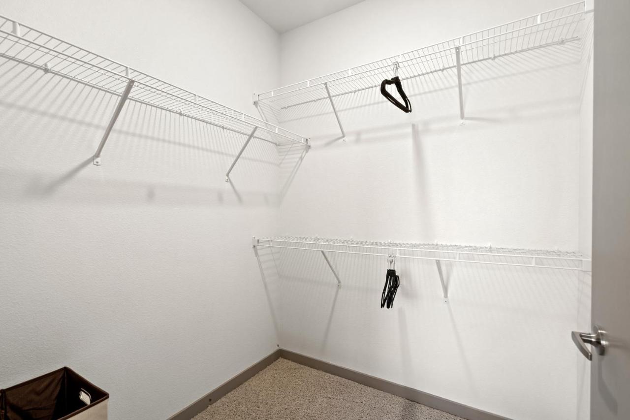 Two-Bedroom Apartment (Self Check-in with Virtual Front Desk) at Kasa Arlington Dallas