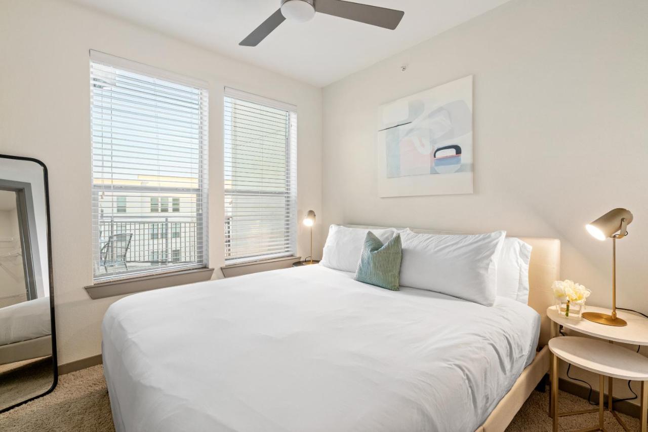 Two-Bedroom Apartment (Self Check-in with Virtual Front Desk) at Kasa Arlington Dallas
