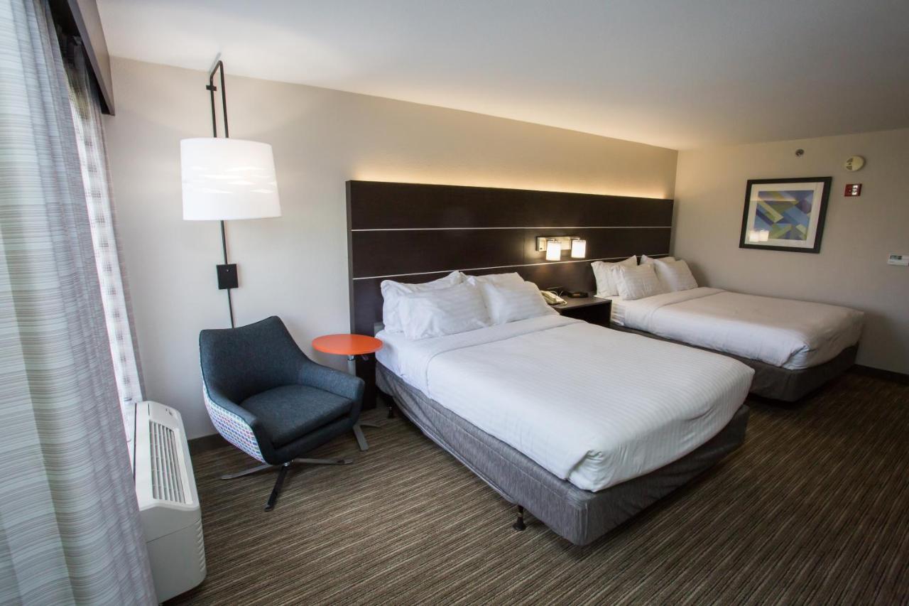 | Holiday Inn Express Wilmington, an IHG Hotel