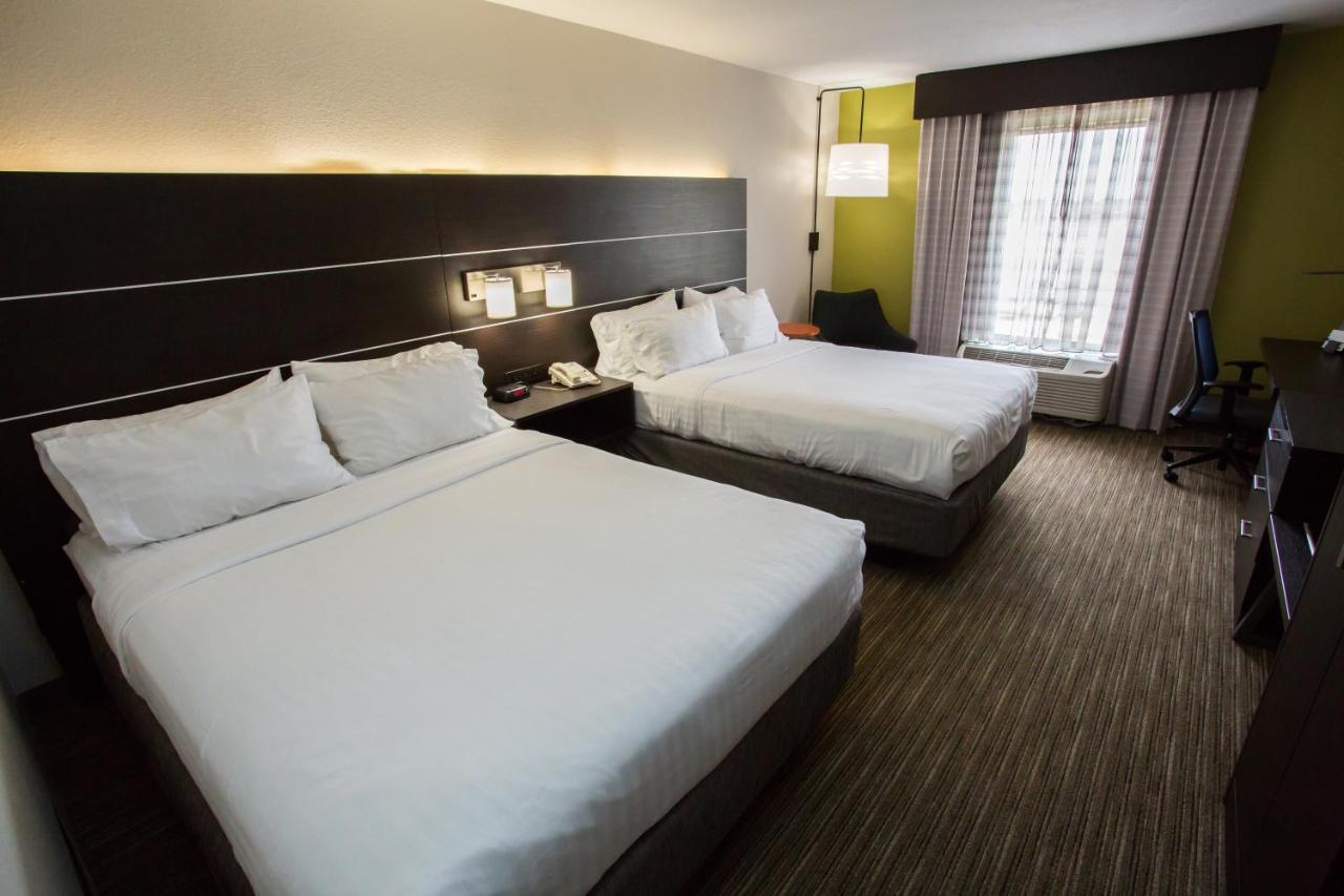 Queen Room with Two Queen Beds - Non-Smoking at Holiday Inn Express Wilmington by IHG