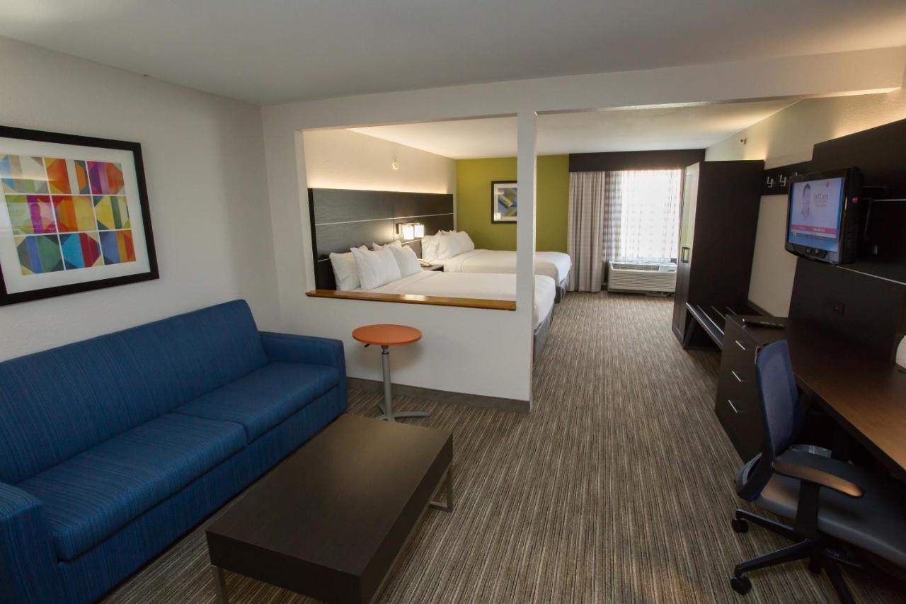 | Holiday Inn Express Wilmington, an IHG Hotel