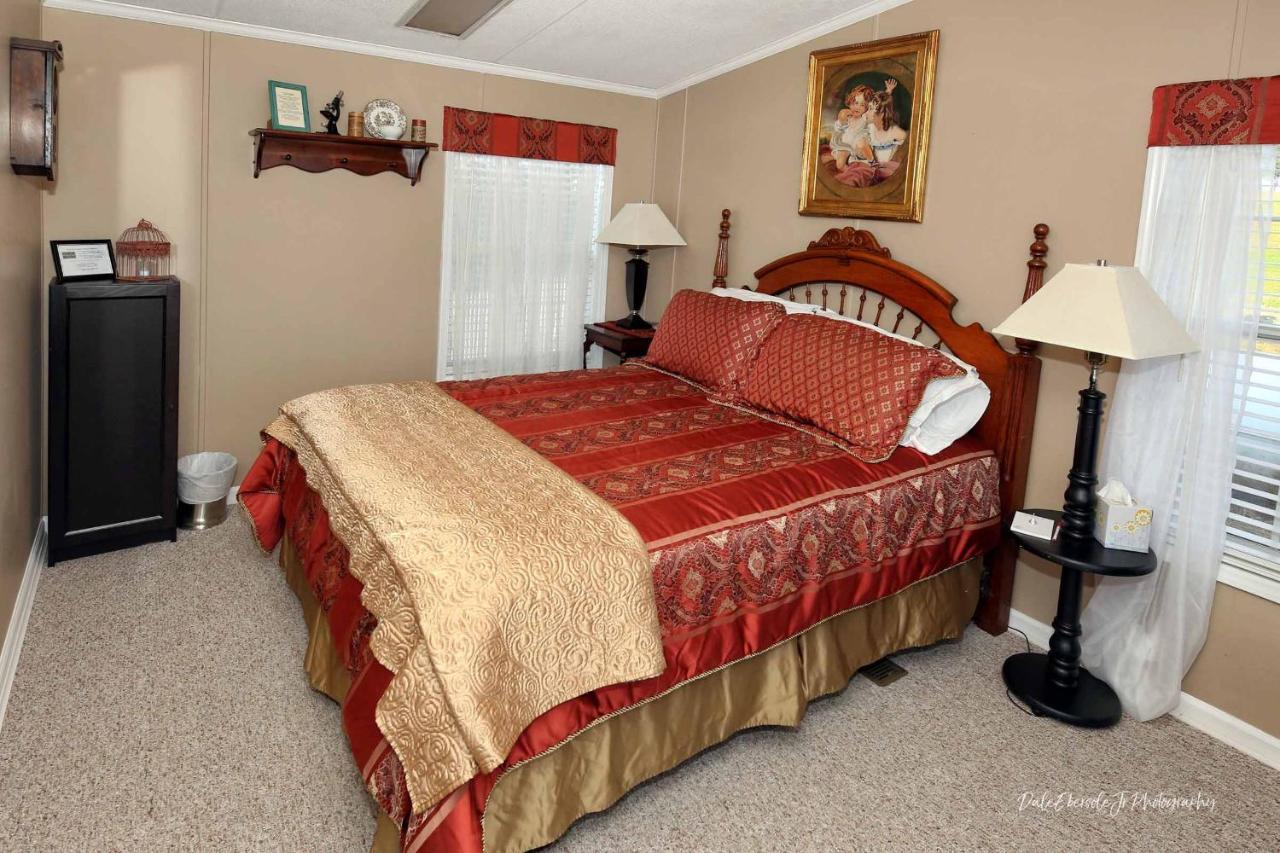 | Hertzog Homestead Bed & Breakfast