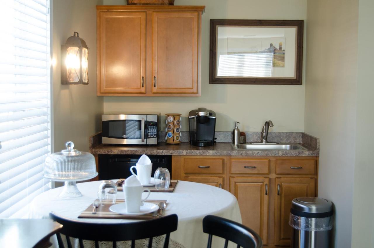 | Hertzog Homestead Bed & Breakfast