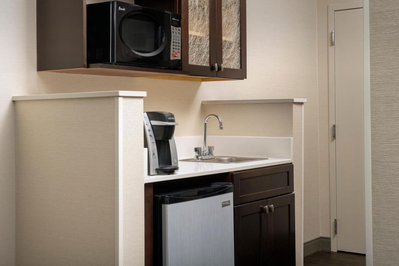 | Holiday Inn Express Hotel & Suites Annapolis, an IHG Hotel