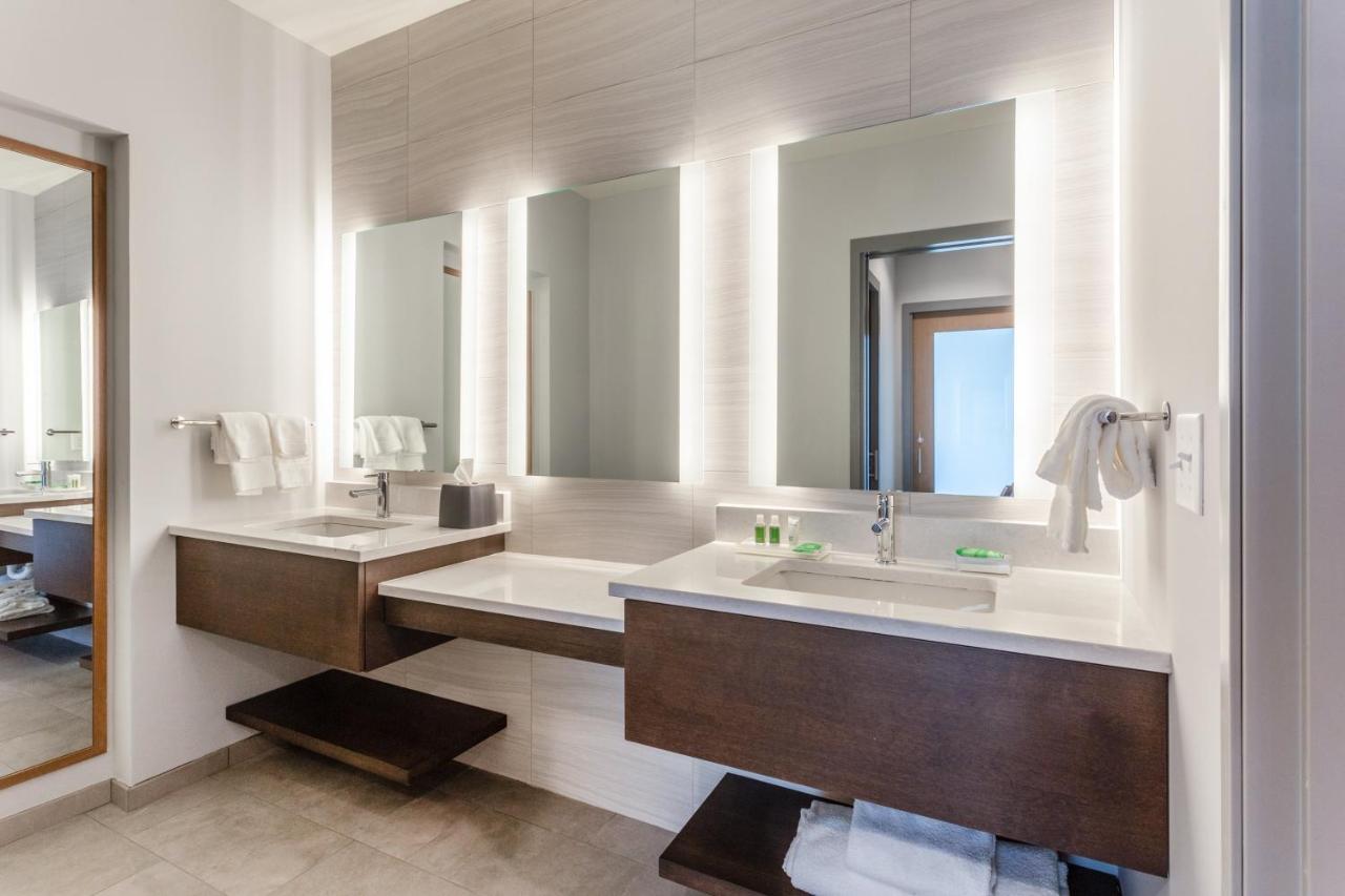 Presidential King Suite - Non-Smoking at Holiday Inn & Suites Cedar Falls - Waterloo Event Ctr by IHG