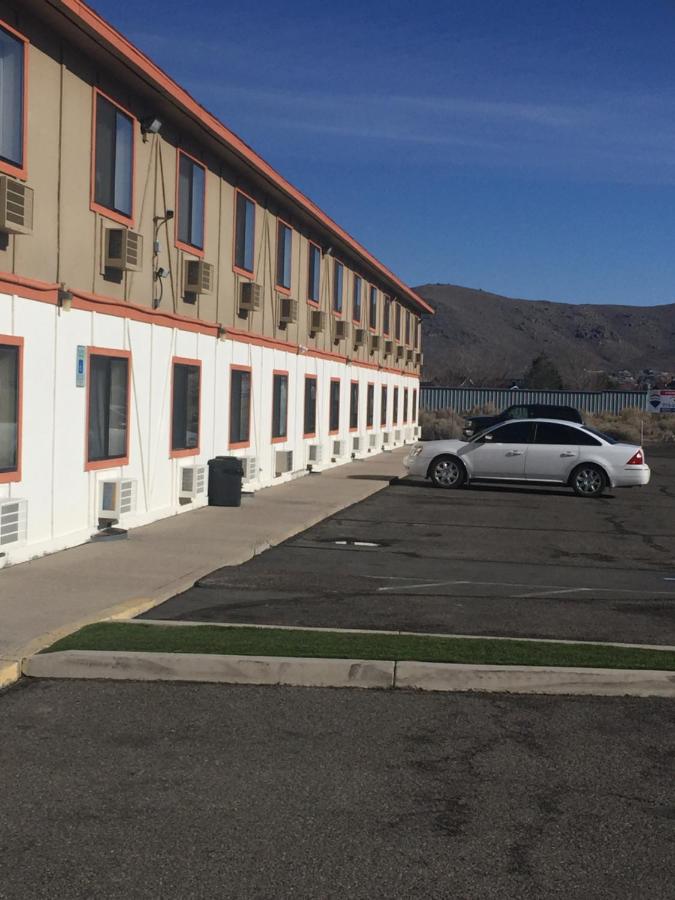 | Super 8 by Wyndham Carson City