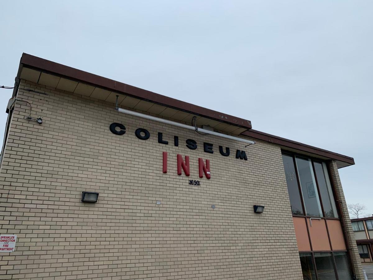 | Coliseum Inn & Suites - Garden City Long Island