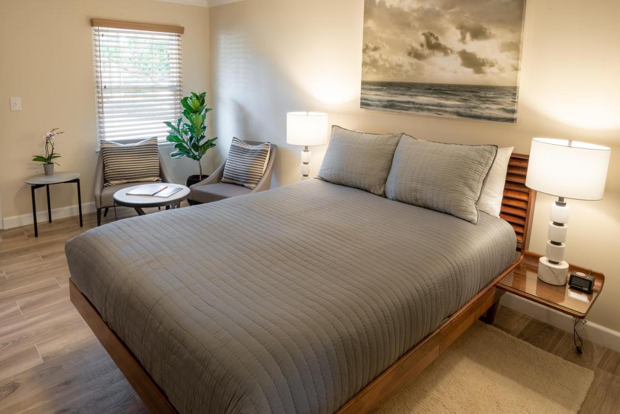 Queen Studio - Two at Harbor House Inn