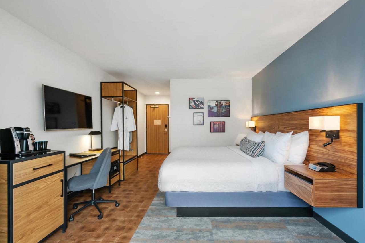 King Room - Non-Smoking at Hotel Indigo Everett - Waterfront Place by IHG