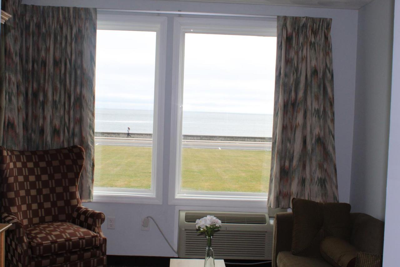 Full Ocean View 1 King Bed with Private Balcony at Atlantic House