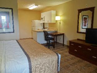 Room #46763619 at Extended Stay America Suites Santa Rosa South