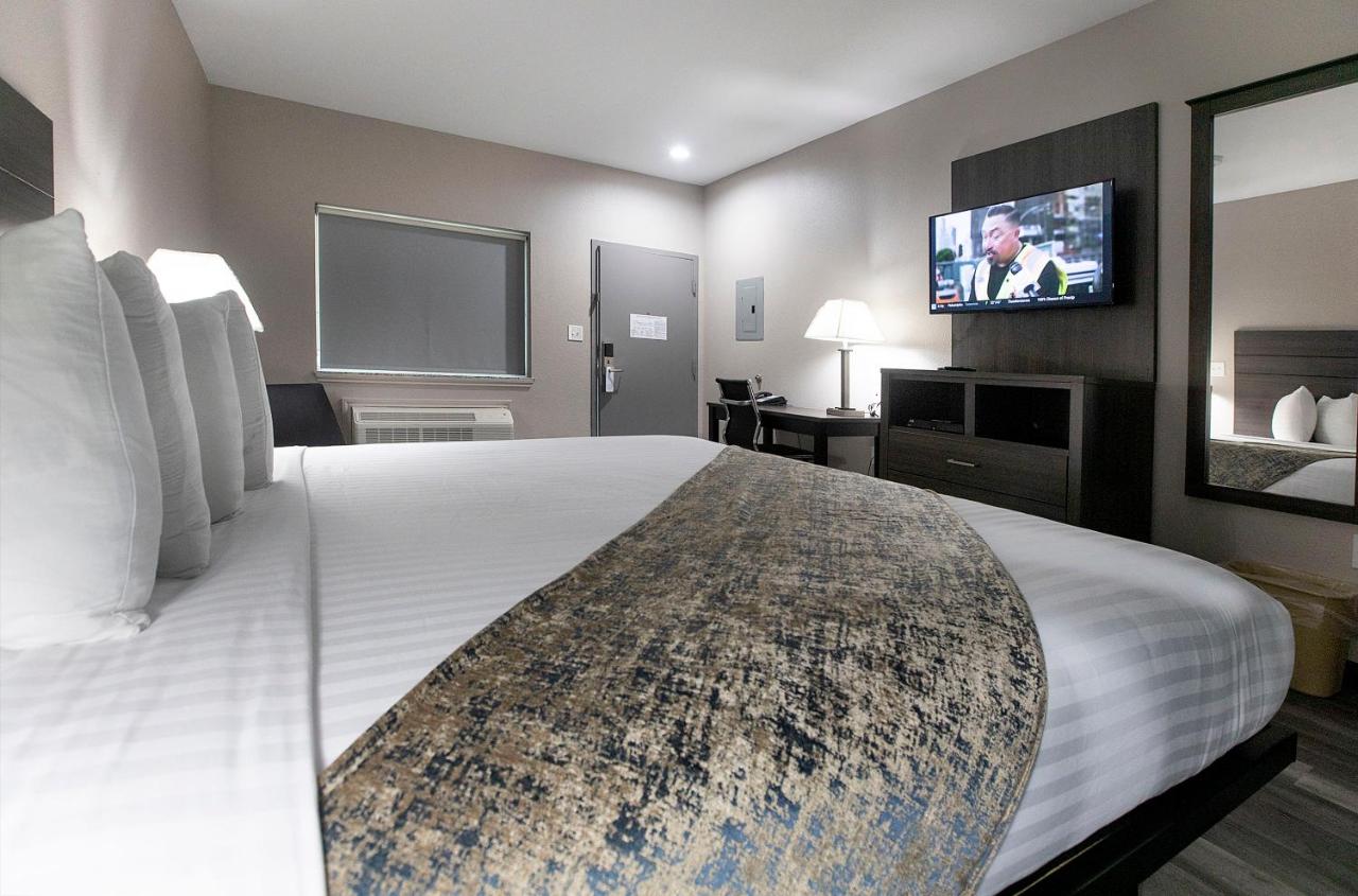 Standard King Room at Express Inn