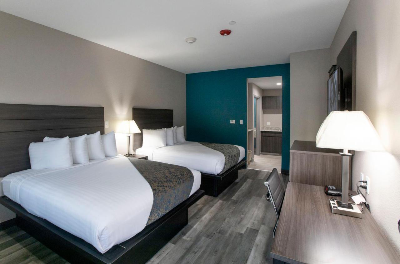 Standard Queen Room at Express Inn