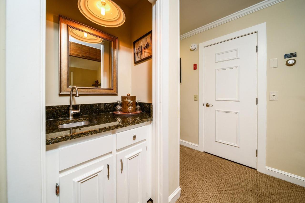 Two-Bedroom House at Stoweflake Mountain Resort & Spa