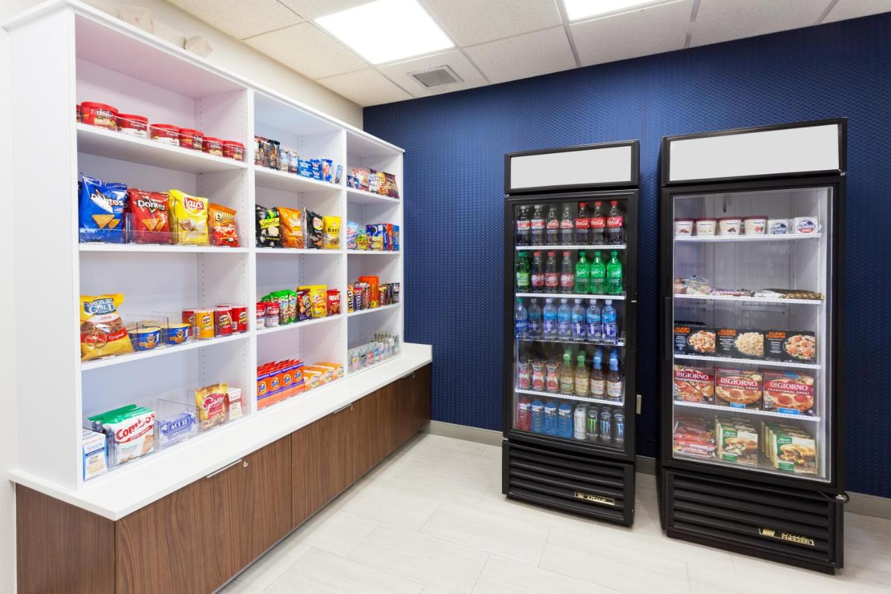 | Holiday Inn Express Hotel & Suites Montgomery Boyd-Cooper Parkway, an IHG Hotel