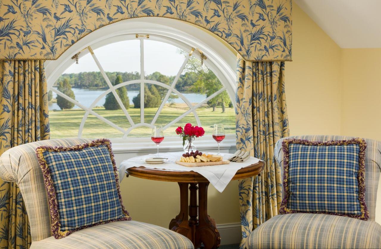 | Inn at Warner Hall