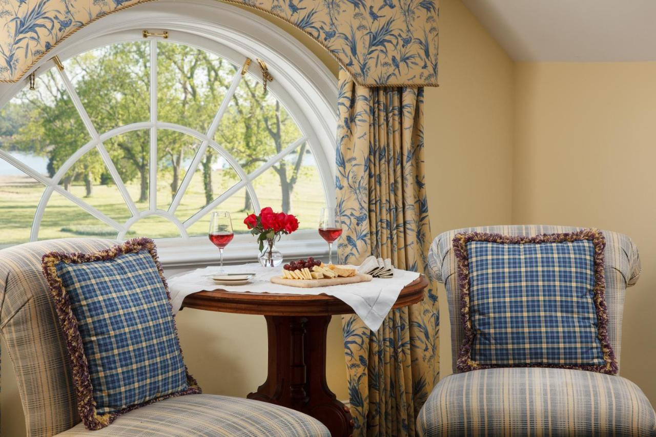 | Inn at Warner Hall