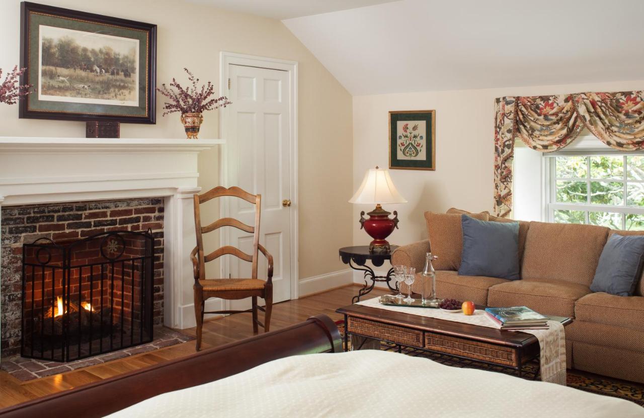 | Inn at Warner Hall