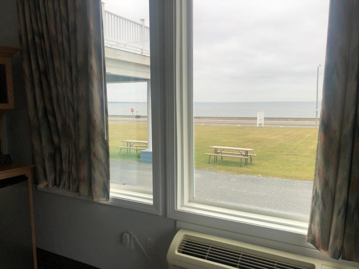 Full Ocean View 1 King Bed with Private Balcony at Atlantic House