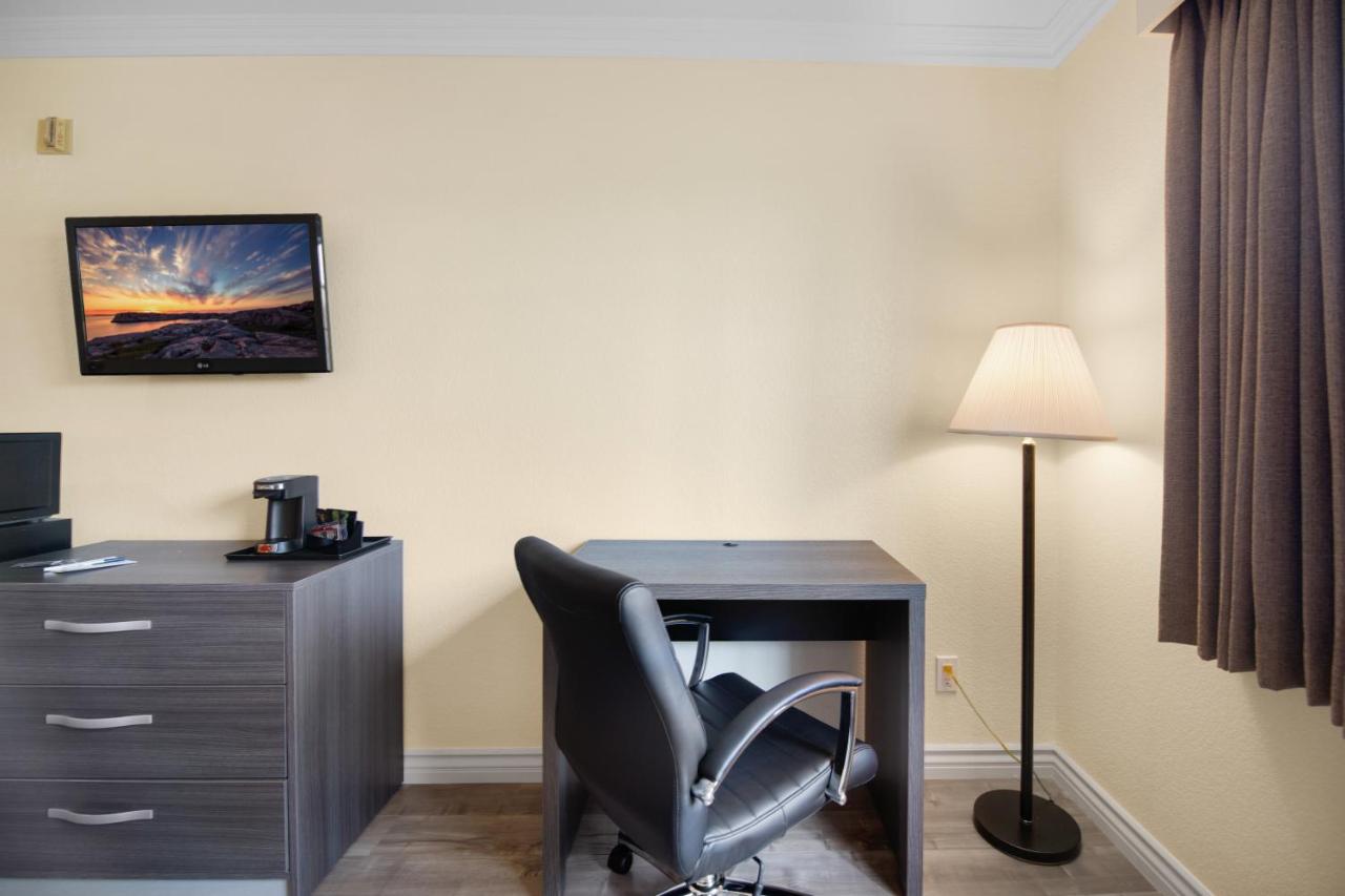 | SureStay Hotel by Best Western Fontana