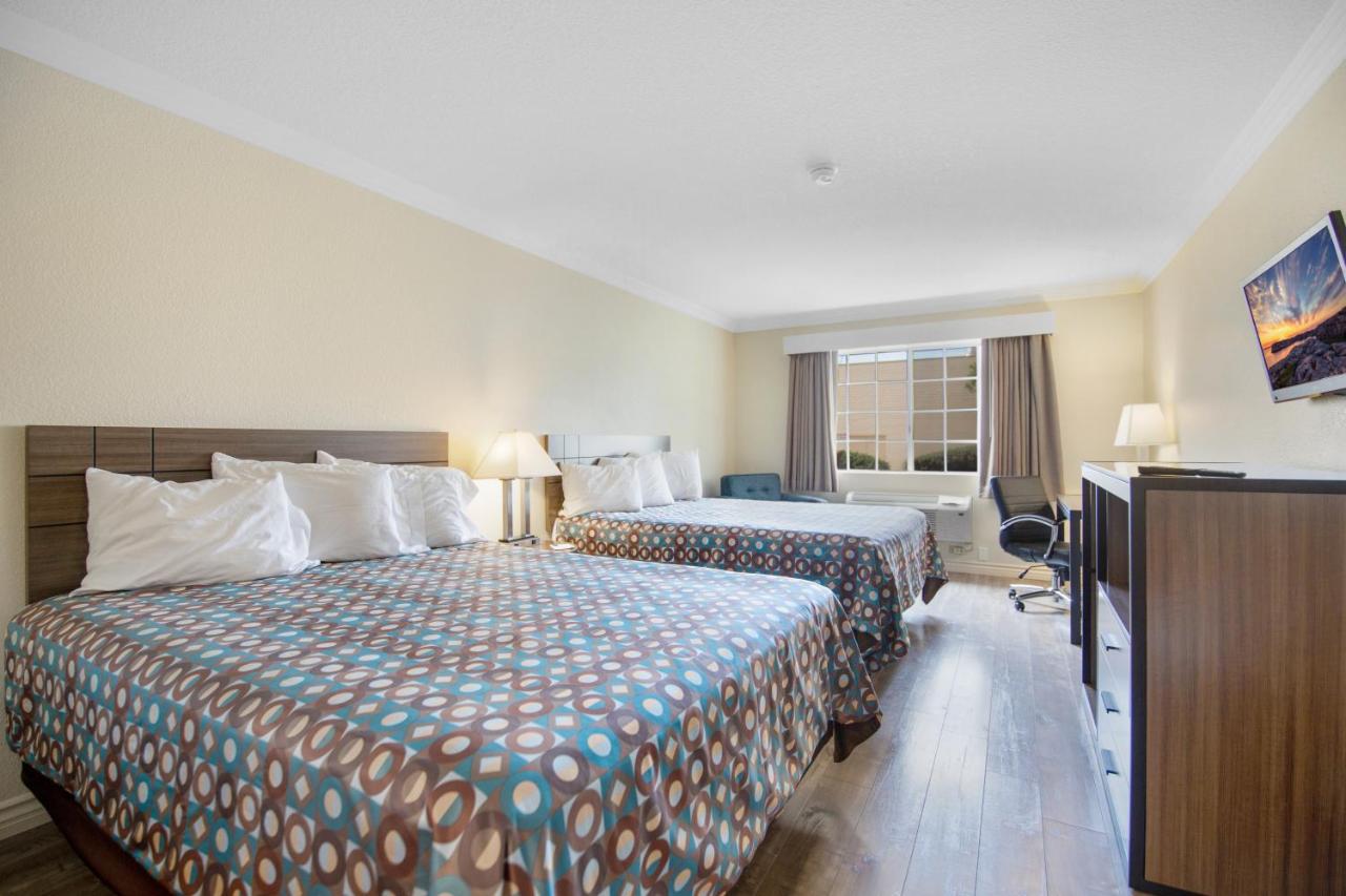 | SureStay Hotel by Best Western Fontana