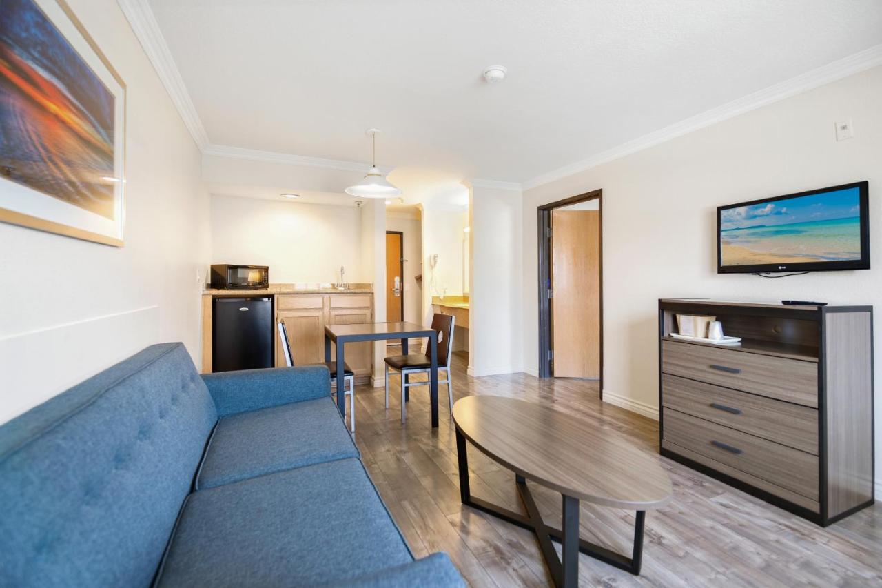 | SureStay Hotel by Best Western Fontana