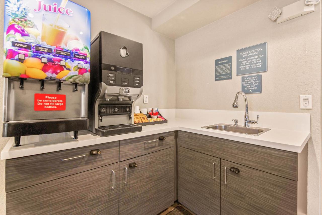 | SureStay Hotel by Best Western Fontana