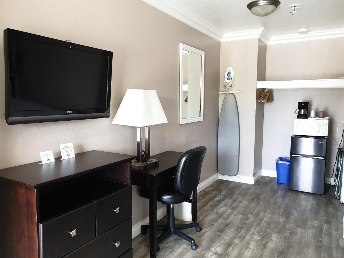 | Lotus of Lompoc - A Great Hospitality Inn