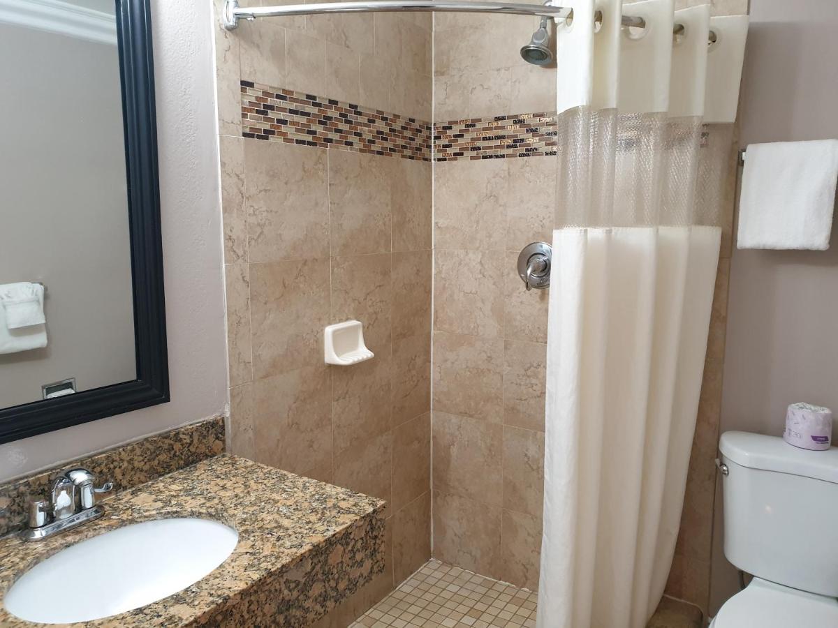 | Lotus of Lompoc - A Great Hospitality Inn