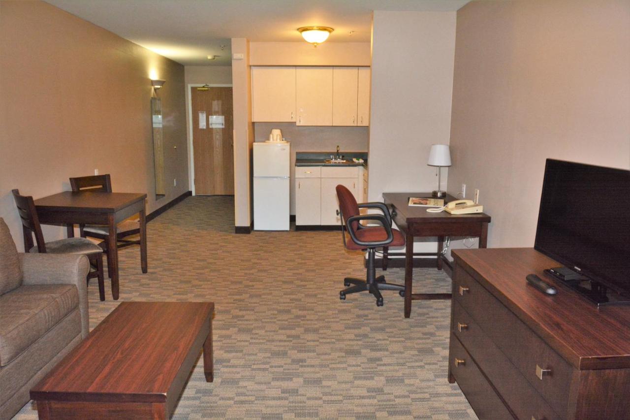 | FairBridge Inn & Suites DuPont