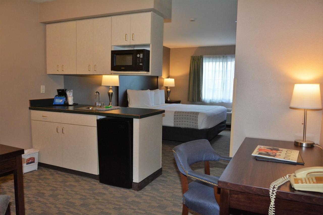 | FairBridge Inn & Suites DuPont