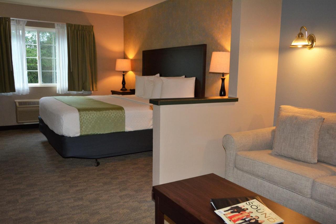 | FairBridge Inn & Suites DuPont