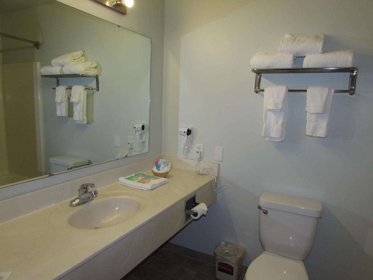 | FairBridge Inn & Suites DuPont