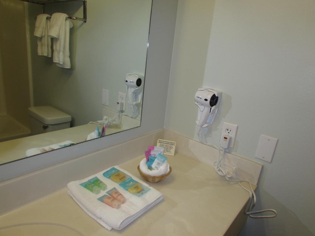 | FairBridge Inn & Suites DuPont