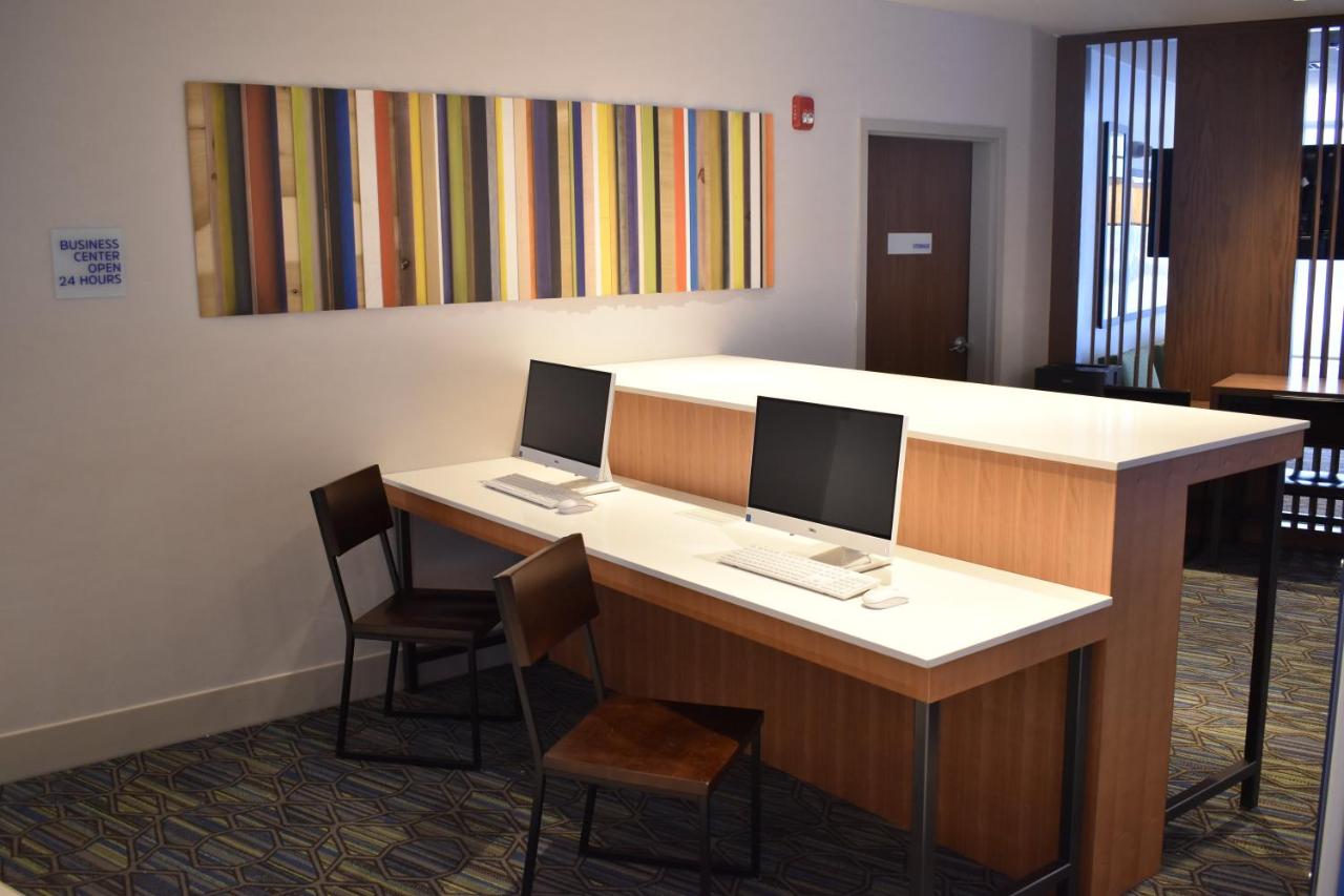 | Holiday Inn Express & Suites - Boston South - Randolph, an IHG Hotel