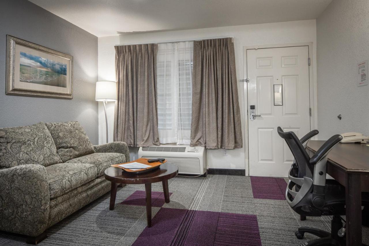 | Atherton Park Inn and Suites