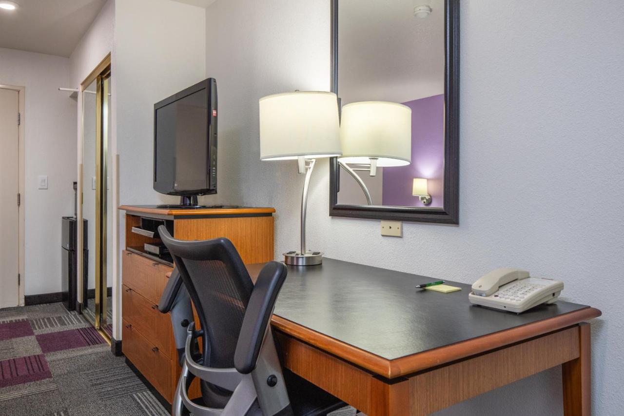 | Atherton Park Inn and Suites