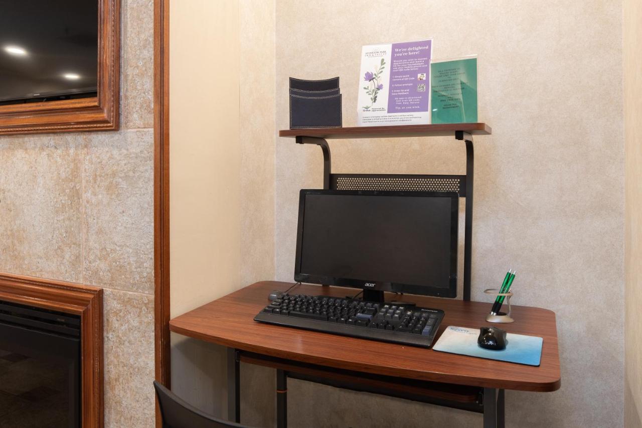 | Atherton Park Inn and Suites