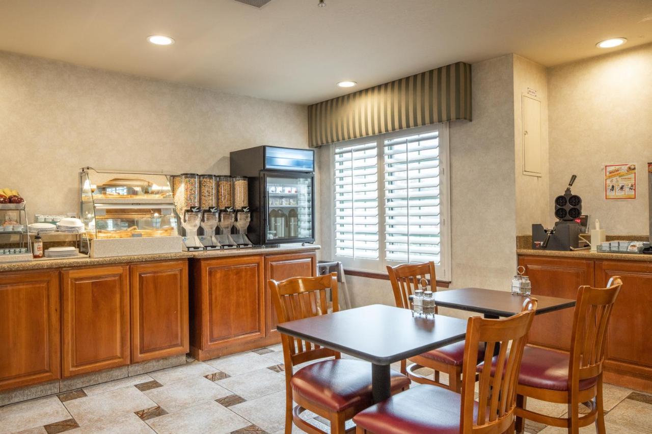 | Atherton Park Inn and Suites