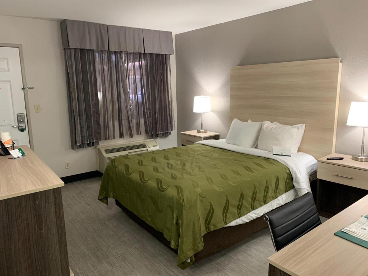 King Room - Non-Smoking at Quality Inn Airport East