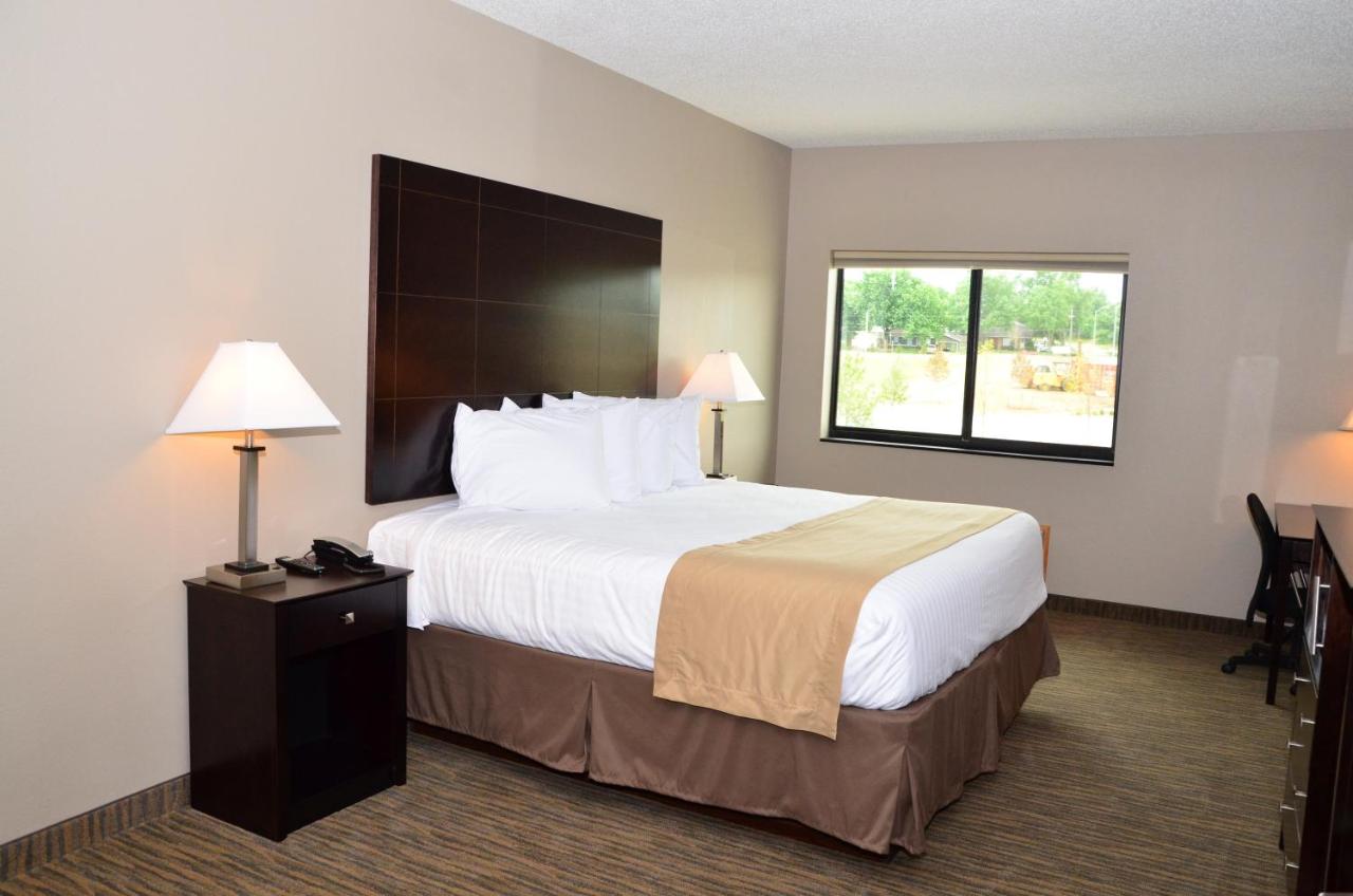 King Room at Qube Hotel