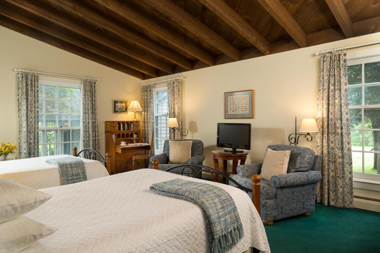 | Chesterfield Inn