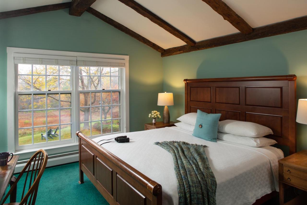 | Chesterfield Inn