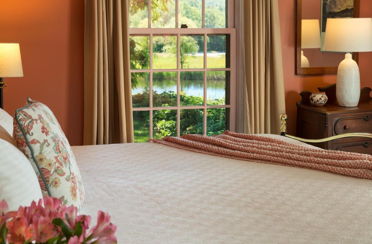 | Chesterfield Inn
